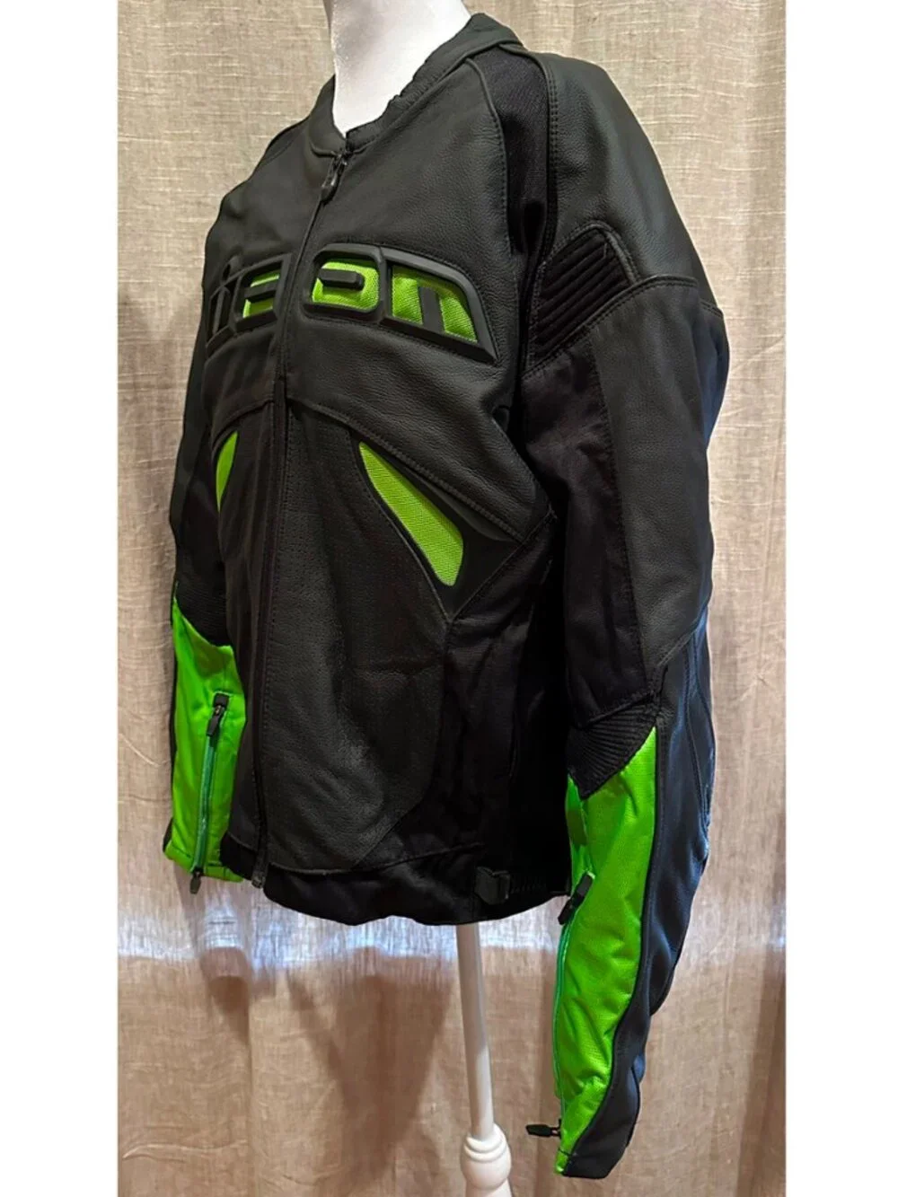Icon Sanctuary D3O Leather Motorcycle Jacket Men's M Black Green Armor EUC